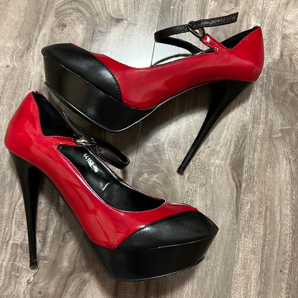 🔥🔥FAUSTA MORETTI 🇮🇹 Platform pump
